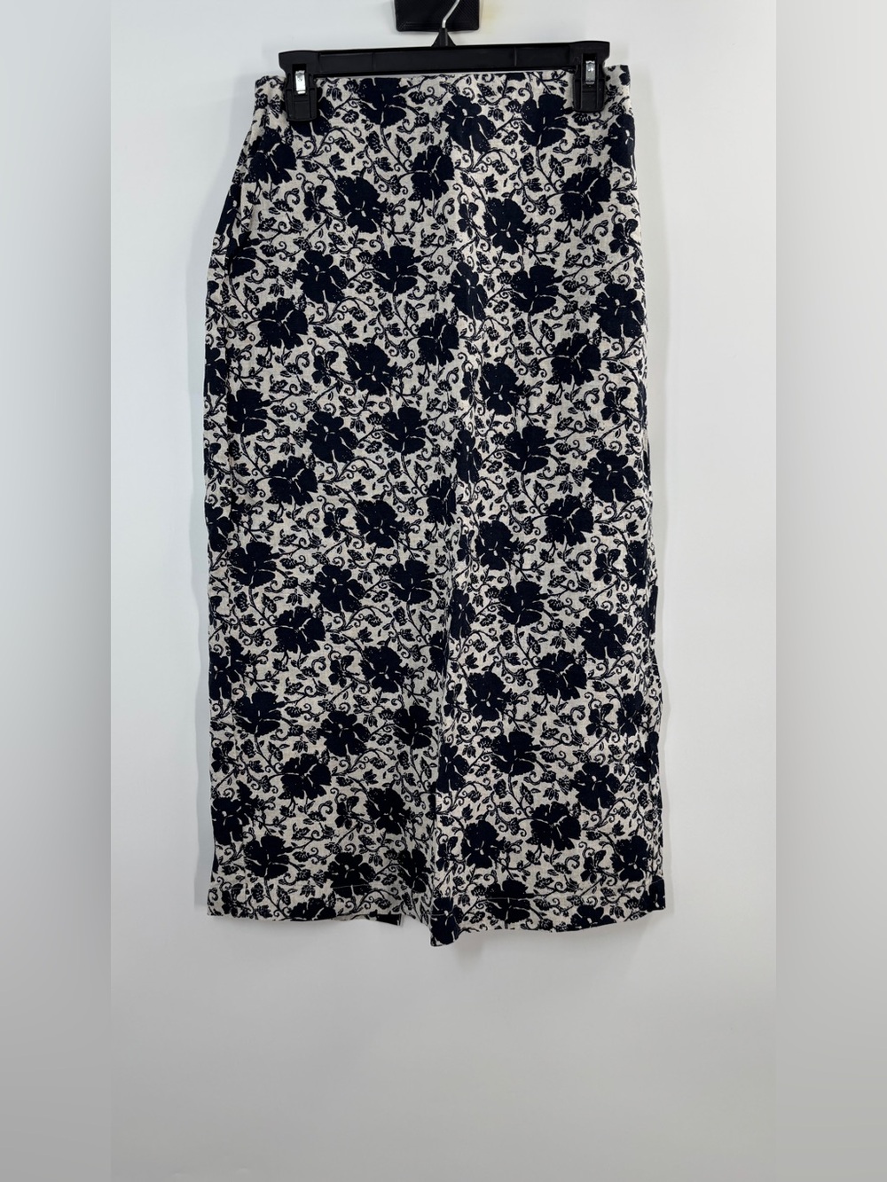 Madewell Pull-On Midi Skirt in Floral-Print Linen - Picture 5 of 7